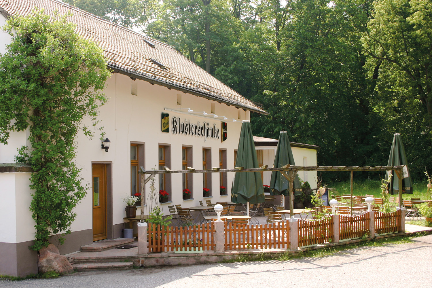 Klosterschänke, gutbürgerliche Küche, Biergarten, Gaststätte, Luthersaal